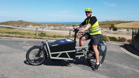 E-cargo bike in Newquay