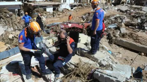 Getty Images Turkey's rescue team joins search and rescue operations