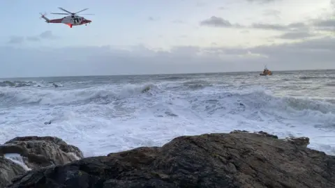 Mumbles Coastguard Rotherslade rescue