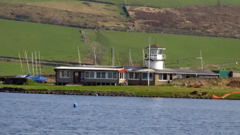  Andrew Tatlow / Geograph Tower at Huddersfield Sailing Club