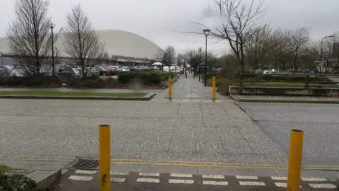 Geograph/Philip Jeffrey Xscape centre, Milton Keynes