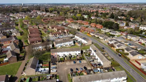 Shaun Whitmore/BBC An overhead view of the Fairstead estate in King's Lynn