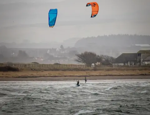 Ross McLaren Kite surfers