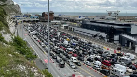 @GymnasticsNED Queues of cars at border control in Port of Dover on 29 may