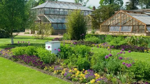 Cambridge University Botanic Garden Bee border, Cambridge University Botanic Garden