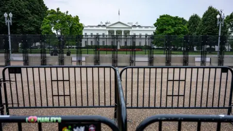 Barriers placed around the White House ahead of Benjamin Netanyahu's visit