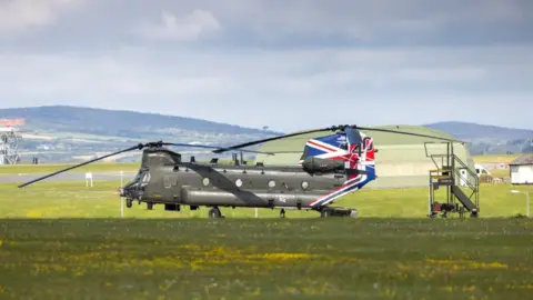 Duncan Scobie Chinook helicopter