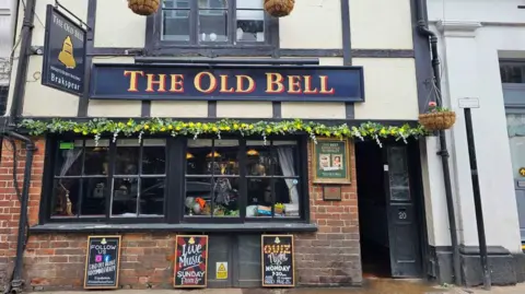 Claire Wakefield The Old Bell in Henley