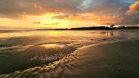 Joanna Kaczorowska Sunset at Elmer beach near Bognor