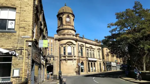 Picture of a Victorian building that used to house a bank in Sowerby Bridge