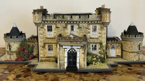 Karen Bones Vellore House