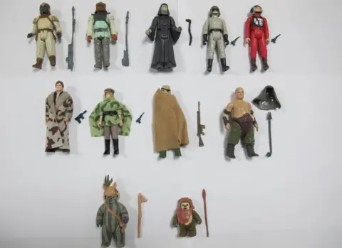 Sheffield Auction Gallery Star Wars Action Figures