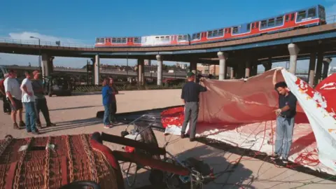 The balloon being filmed in London in the 1990s