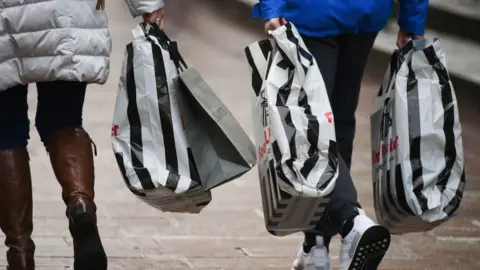 Getty Images shoppers in Glasgow