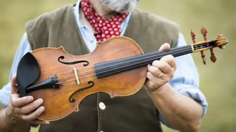 PA Steve Burnett, violin maker