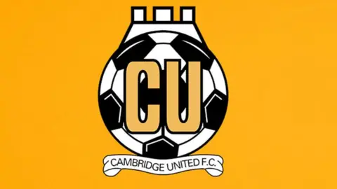 Cambridge United's crest