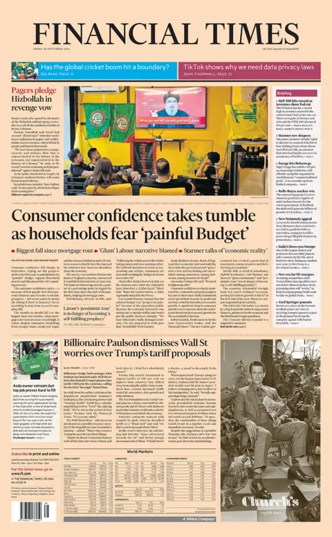 Titulares del Financial Times "La confianza de los consumidores se desploma mientras los hogares temen un 