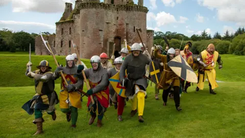 Phoenix Photography Scotland Charging soldiers