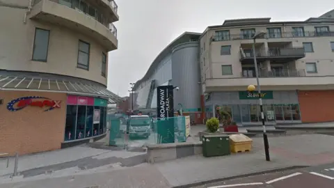 Google Broadway Plaza