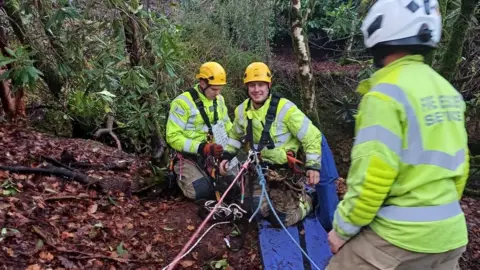 Callington Fire Station The firefighters with system of ropes