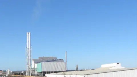 Gareth James/Geograph Viridor incinerator in Cardiff Bay