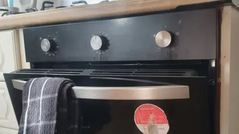 Zhanelya Subebayeva Zhanelya Subebayeva's oven