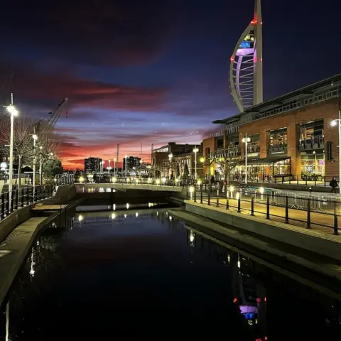 southseascape MONDAY - Gunwharf Quays