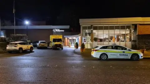 RTÉ A number of garda vehicles and ambulances attended the incident at Hotel Killarney