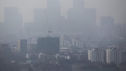 Date Announced For London Ultra Low Emission Zone - BBC News