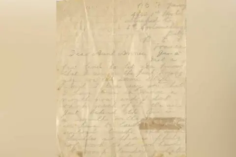Joan Stanley Fred Henry's letter home, June 1916