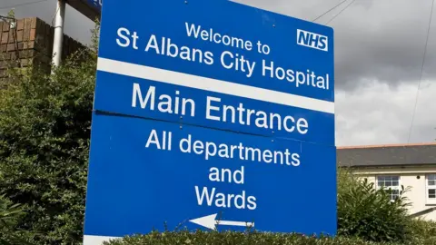 SOUTH BEDS NEWS AGENCY St Albans City hospital