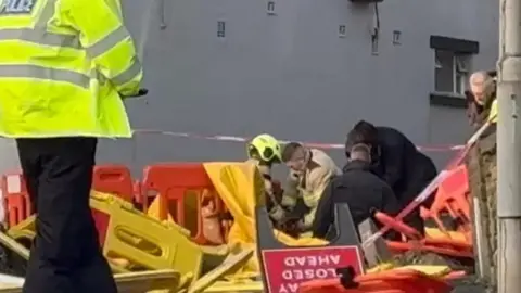 YappApp Emergency services at the scene in Highgate Road