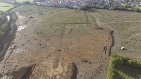 Oxford Archaeology East Tye Green, Cressing roundhouse enclosure