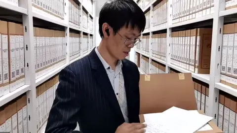 The records vault of Huawei shareholders