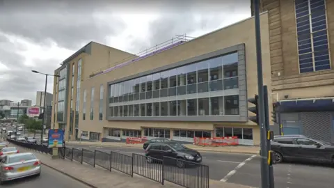 Google Godwin Street, Bradford