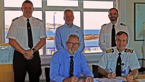 RNLI Coastguard and RNLI signing memorandum of understanding