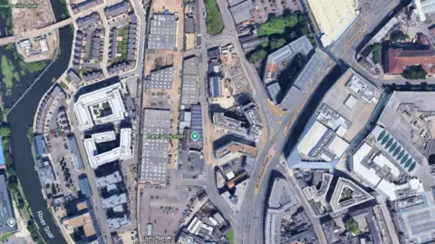 Google Aerial picture of Great Central Street in Leicester showing river to the left