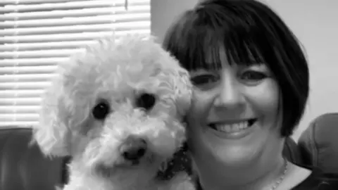 Shona Clark Shona Clark