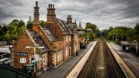 Transport for Wales Frodsham railway station platform