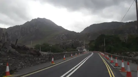 Traffic Wales Double yellow lines on the A5 in Snowdonia