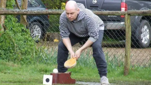 Canterbury & District Bat & Trap League Bat and trap player