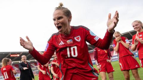 Jess Fishlock celebrates after the Kosovo win