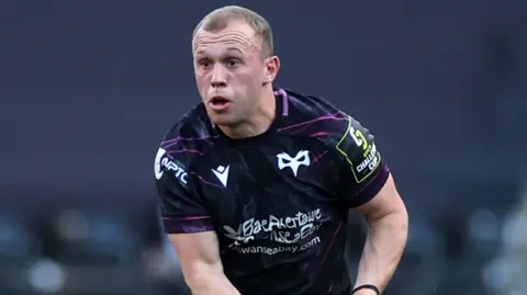 Luke Davies in action for Ospreys
