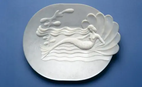 Science Museum Group Mermaid dish