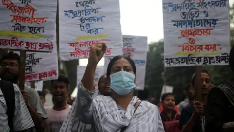 Getty Images anti-violence protest in dhaka