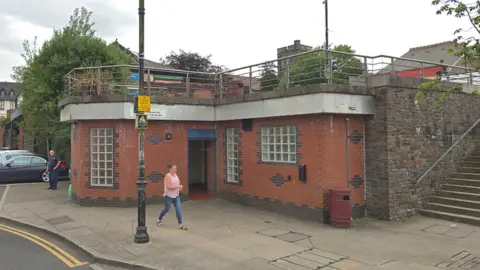 Google Station Terrace public toilets