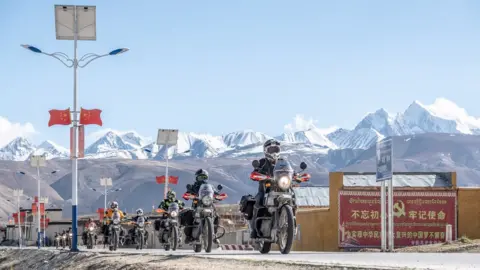 iaincrockart.com riding into China