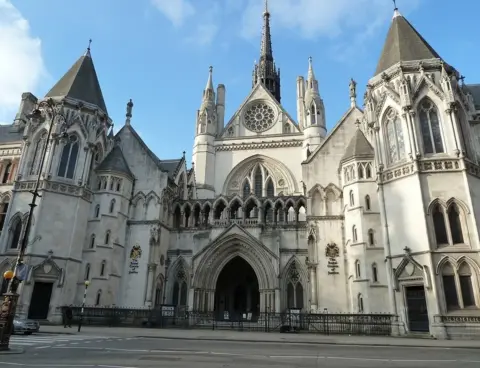 Rob Farrow  The Royal Courts of Justice