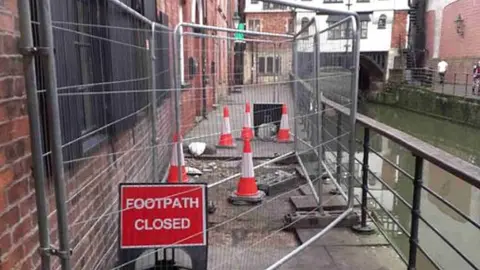 Lincolnshire County Council Glory hole repairs