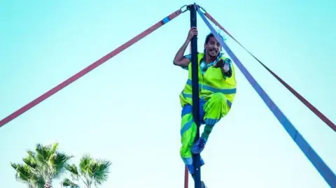 Bradford Council Taroo peformer